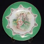 LOTE 094 - RARO PRATO DE COLEÇÃO PORCELANA ALEMÃ, FIO DE OURO, EM EXCELENTE 26CM DIÂMETRO. (NO ESTADO)
