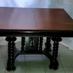 LOTE 060 - MESA MANUELINO MADEIRA NOBRE COM 4 CADEIRAS (NO ESTADO)