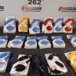 LOTE 262 - 18 - GUIAS RETRÁTIL P/COLEIRA 5 METROS PARA PETS COM TRAVA (NO ESTADO, NÃO SABEMOS SE FUNCIONA. LEILÃO NÃO TEM GARANTIA E NEM DEVOLUÇÃO, SUJEITO A POSSÍVEIS AVARIAS VISÍVEIS/OCULTAS E/OU AUSÊNCIA DE COMPONENTES)