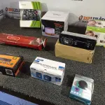 LOTE 331 - 10 - ITENS DE TECNOLOGIA DIVERSOS (NO ESTADO, NÃO SABEMOS SE FUNCIONA. LEILÃO NÃO TEM GARANTIA E NEM DEVOLUÇÃO, SUJEITO A POSSÍVEIS AVARIAS VISÍVEIS/OCULTAS E/OU AUSÊNCIA DE COMPONENTES)