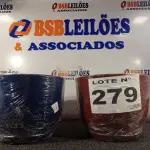 LOTE 279 - 02 - VASOS DE PLANTAS (NO ESTADO, NÃO SABEMOS SE FUNCIONA. LEILÃO NÃO TEM GARANTIA E NEM DEVOLUÇÃO, SUJEITO A POSSÍVEIS AVARIAS VISÍVEIS/OCULTAS E/OU AUSÊNCIA DE COMPONENTES)