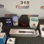 LOTE 315 - 10 - ITENS DE TECNOLOGIA DIVERSOS (NO ESTADO, NÃO SABEMOS SE FUNCIONA. LEILÃO NÃO TEM GARANTIA E NEM DEVOLUÇÃO, SUJEITO A POSSÍVEIS AVARIAS VISÍVEIS/OCULTAS E/OU AUSÊNCIA DE COMPONENTES)