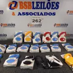 LOTE 262 - 18 - GUIAS RETRÁTIL P/COLEIRA 5 METROS PARA PETS COM TRAVA (NO ESTADO, NÃO SABEMOS SE FUNCIONA. LEILÃO NÃO TEM GARANTIA E NEM DEVOLUÇÃO, SUJEITO A POSSÍVEIS AVARIAS VISÍVEIS/OCULTAS E/OU AUSÊNCIA DE COMPONENTES)