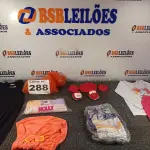 LOTE 288 - 12 – PEÇAS DE ROUPAS INFANTIL DIVERSAS (NO ESTADO, NÃO SABEMOS SE FUNCIONA. LEILÃO NÃO TEM GARANTIA E NEM DEVOLUÇÃO, SUJEITO A POSSÍVEIS AVARIAS VISÍVEIS/OCULTAS E/OU AUSÊNCIA DE COMPONENTES)