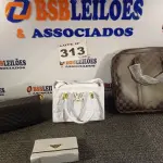 LOTE 313 - 04 – BOLSAS DIVERSAS (NO ESTADO, NÃO SABEMOS SE FUNCIONA. LEILÃO NÃO TEM GARANTIA E NEM DEVOLUÇÃO, SUJEITO A POSSÍVEIS AVARIAS VISÍVEIS/OCULTAS E/OU AUSÊNCIA DE COMPONENTES)