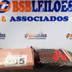LOTE 305 - 02 – PARES DE CALÇADOS FEMININO Nº 39 (NO ESTADO, NÃO SABEMOS SE FUNCIONA. LEILÃO NÃO TEM GARANTIA E NEM DEVOLUÇÃO, SUJEITO A POSSÍVEIS AVARIAS VISÍVEIS/OCULTAS E/OU AUSÊNCIA DE COMPONENTES)