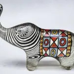 LOTE 313 - COLEÇAO  ABRAHAM PALATNIK TAMANHO 16 CMS COMP. X 8 CMS ALT. X 4 CMS LARG. (NO ESTADO)