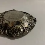 LOTE 304 - CINZEIRO EM PRATA, ESPANHOLA 1880, PESO: 35 GRS.(NO ESTADO)