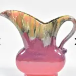 LOTE 199 - LINDA  JARRA DE CERÂMICA . ALTURA 20,5 CM, POR 23CM  (NO ESTADO)