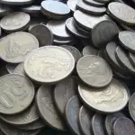 LOTE 318 - COLEÇÃO COM 1,800 - 1 QUILOS E 800 GRAMAS - COM MOEDAS RARAS PRA COLECIONADORES (NO ESTADO)