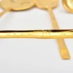 LOTE 203 - FAQUEIRO IMPORTADO COREANO DE METAL DOURADO, COM 126 PEÇAS (NO ESTADO)