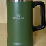 LOTE 014 - 01 COPO STANLEY BEER STEIN GRANDE NA COR VERDE(NO ESTADO)