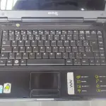 LOTE 358 - NOTEBOOK COM PROBLEMA NA TELA, COMPLETO (NO ESTADO)