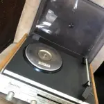 LOTE 272 - VITROLA SONATA BEM RARA, EM BOM ESTADO CONSERVAÇÃO, LIGANDO (NO ESTADO)
