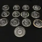LOTE 237 - LINDOS PORTA-COPOS EM CRISTAL, IMPORTADOS ITÁLIA OBS: 2 ESTÃO COM MÍNIMOS BICADOS). 2 X 10CM (NO ESTADO)