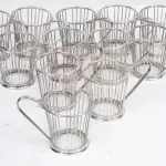 LOTE 291 - DOZE SUPORTES DE METAL ESPESSURADA A PRATA PARA COPO.ALT8 DIÂMETRO INTERNO 7 CM.R$  (NO ESTADO)