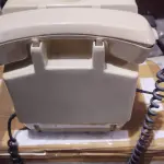 LOTE 266 - ANTIGO TELEFONE ORELHÃO DE FICHA DARUMA COMPLETO VAI COM  FICHAS TELEFÔNICAS ORIGINAIS.(NO ESTADO)