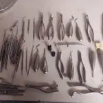 LOTE 421 - LOTE COM DIVERSOS ITENS ODONTOLÓGICOS (NO ESTADO)