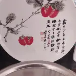 LOTE 337 - PRATO DECORATIVO IMPORTADO DO JAPAO PINTADO A MÃO, DIÂMETRO:31CM. (NO ESTADO)