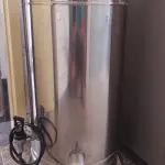 LOTE 424 - CAFETEIRA  EM INOX (NO ESTADO)