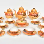 LOTE 206 - JOGO PARA CAFÉ IMPORTADO EM FINA PORCELANA ORIENTAL COM 28 PEÇAS (NO ESTADO)