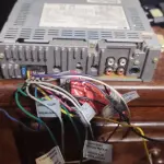 LOTE 612 - RÁDIO LG CD FOI RETIRADO DO CARRO E GUARDADO ESTAVA EM FUNCIONAMENTO (NO ESTADO)
