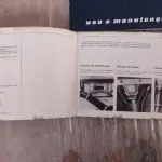 LOTE 608 - MANUAL DO PROPRIETÁRIO BRASÍLIA 1975 + BRINDE (NO ESTADO)