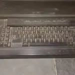 LOTE 572 - MÁQUINA DE ESCREVER TENPOET112  FUNCIONANDO PERFEITAMENTE (NO ESTADO)