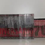 LOTE 592 - COLEÇÃO 70 ª ANIVERSÁRIO DA SEGUNDA GUERRA MUNDIAL COMPLETA COM LIVROS E DVDS (NO ESTADO)
