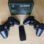 LOTE 061 - 01 VIDEOGAME STICKER COM 2 CONTROLES E CENTENAS DE JOGOS EMBUTIDOS (NO ESTADO)