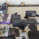 LOTE 509 - LOTE COM SONS VÍDEOS CASSETES TODOS LIGANDO SEM TEST DE FUNCIONAMENTO (NO ESTADO)