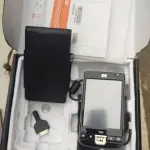 LOTE 431 - LOTE COM 1 HP IPAQ 210,1 GPS,1 CARREGADOR DE PILHAS E U1 EDITOR DE VÍDEO (NO ESTADO)