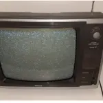 LOTE 466 - ANTIGA TV ANTIGA PHILCO DELUXE 17 FUNCIONANDO PERFEITAMENTE (NO ESTADO)