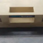 LOTE 537 - MÁQUINA DE ESCREVER ANTIGA (NO ESTADO)