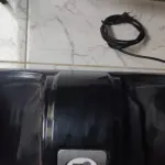 LOTE 435 - MASSAGEADOR FUNCIONA PERFEITAMENTE PORÉM UM LADO PRECISA MANUTENÇÃO (NO ESTADO)
