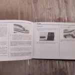 LOTE 608 - MANUAL DO PROPRIETÁRIO BRASÍLIA 1975 + BRINDE (NO ESTADO)
