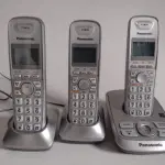 LOTE 532 - TELEFONE SEM FIO PANASONIC COM MAIS DOIS  APARELHOS RAMAL FUNCIONANDO PERFEITAMENTE (NO ESTADO)