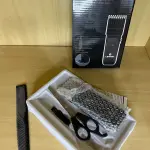 LOTE 068 - 01 BARBEADOR/ APARADOR DE PELOS COM ACESSÓRIOS (NO ESTADO)