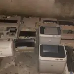 LOTE 464 - LOTE COM DIVERSOS ITENS INFORMÁTICAS CABOS PEÇAS, IMPRESSORAS (NO ESTADO)