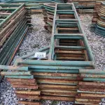 LOTE 255 - 01 LOTE COM GRADES EM FERRO NA COR VERDE (NO ESTADO)