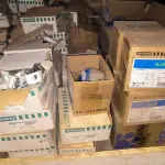 LOTE 081 - 01 LOTE COM TERMINAIS COAXIAL, MÓDULOS INTERMEDIÁRIOS, MÓDULOS DE TOMADA PARA TELEFONES E ESPELHOS PARA TOMADAS (NO ESTADO)