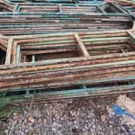 LOTE 258 - 01 LOTE COM GRADES EM FERRO NA COR VERDE (NO ESTADO)