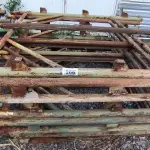 LOTE 266 - 01 LOTE COM GRADES EM FERRO NA COR VERDE (NO ESTADO)