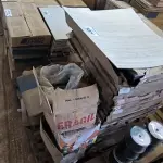 LOTE 187 - 01 LOTE COM PISOS DIVERSOS TAMANHOS E CORES (NO ESTADO)