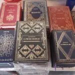 LOTE 630 - COLEÇÃO DE LIVROS AVULSOS CLÁSSICOS ABRIL LITERATURA COM 62 VOLS DE LUXO (NO ESTADO)