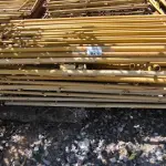LOTE 029 - 01 LOTE COM GRADES EM FERRO AMARELAS (NO ESTADO)