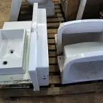 LOTE 185 - 02 TANQUES EM CERÂMICAS E 02 LAVATÓRIOS BRANCOS (NO ESTADO)