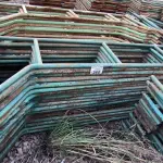 LOTE 260 - 01 LOTE COM GRADES EM FERRO NA COR VERDE (NO ESTADO)