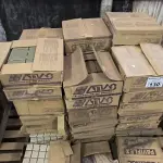 LOTE 130 - 01 LOTE COM APROXIMADAMENTE 40 CAIXAS DE PASTILHA NA COR VERDE (NO ESTADO)