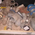 LOTE 231 - 01 LOTE COM MATERIAIS DIVERSOS, CURVA, REGISTRO, AQUECEDOR DE SPA (NO ESTADO)